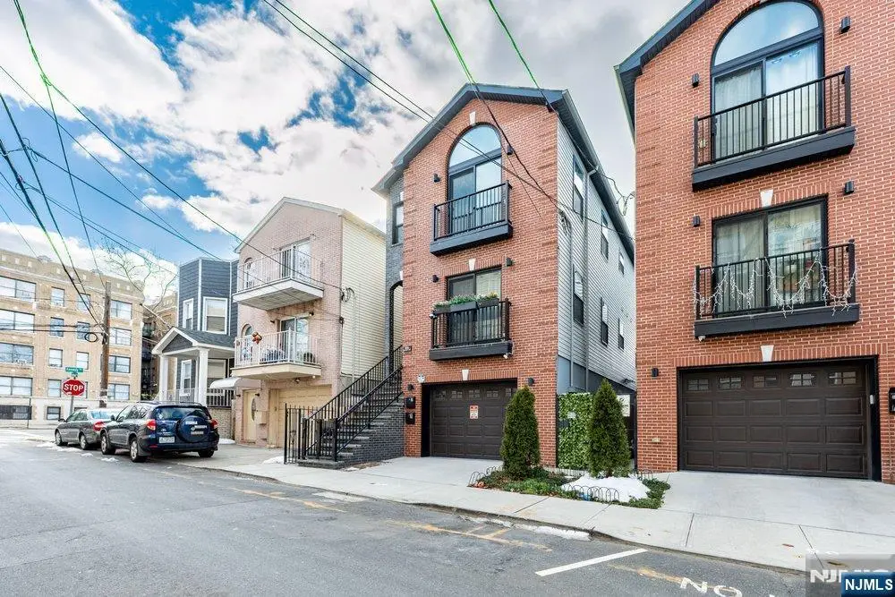 85 Oxford 1, Jersey City, NJ 07304 - #1