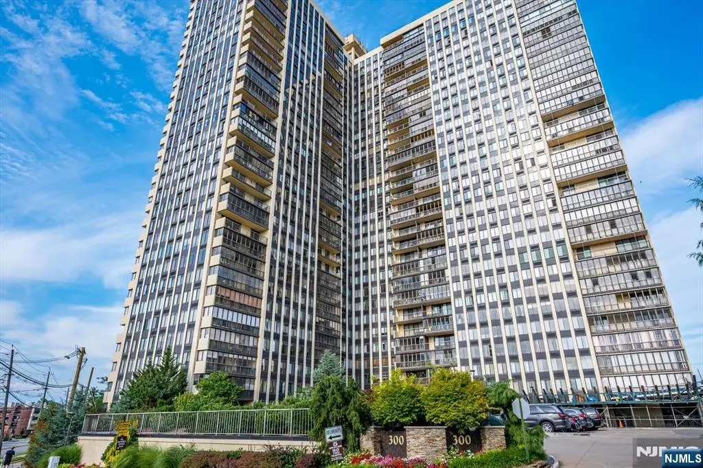 300 Winston Drive 2912, Cliffside Park, NJ 07010 - #1
