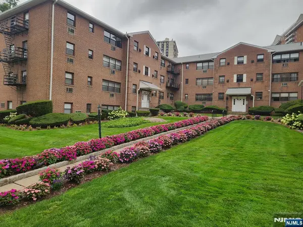 216 Prospect Avenue 1C, Hackensack, NJ 07601