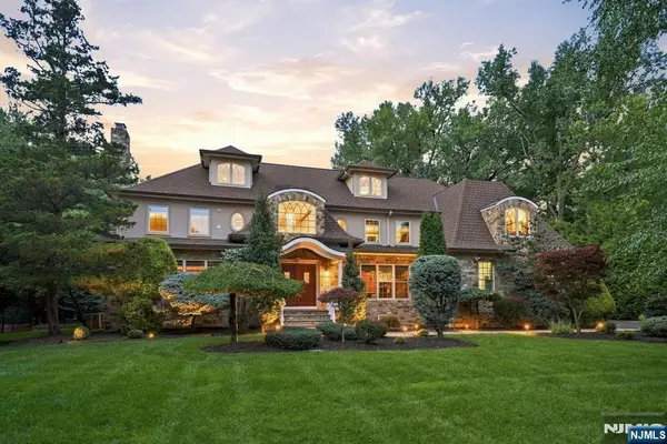 1 Aspen Court, Mahwah, NJ 07430
