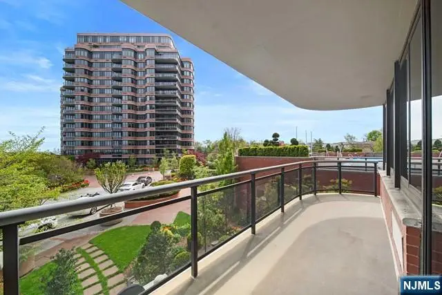 100 Carlyle Drive 5D-N, Cliffside Park, NJ 07010 - #3