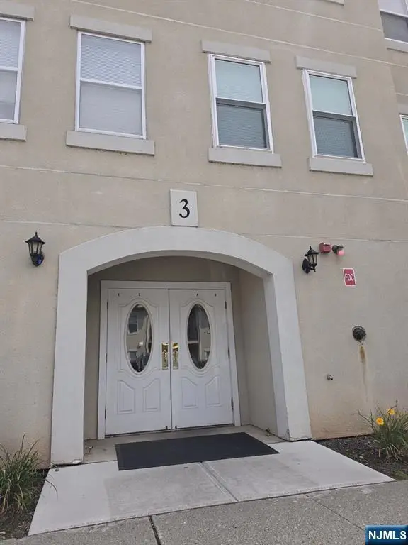 312 Brittany Drive, Wayne, NJ 07470