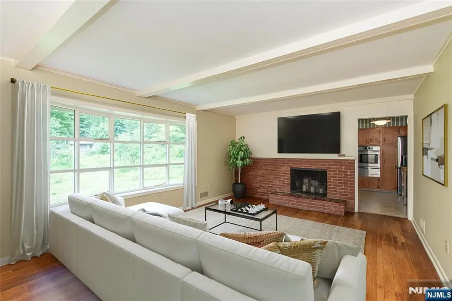 8 Haring Drive, Old Tappan, NJ 07675 - #3