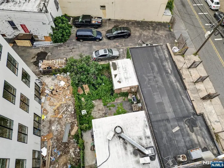 154 Chestnut Avenue, Jersey City, NJ 07306 - #2
