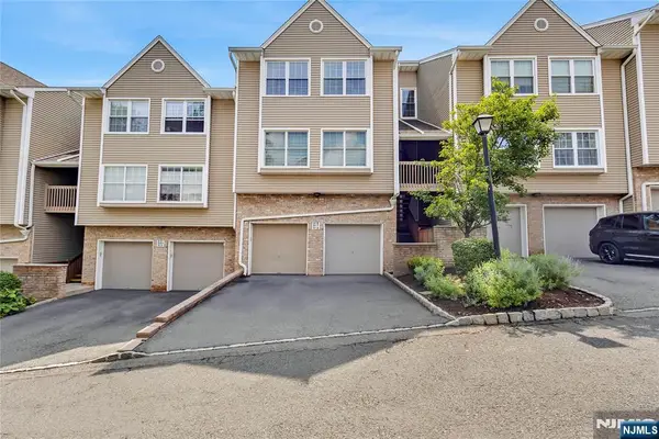 516 Windsor Drive, Palisades Park, NJ 07650