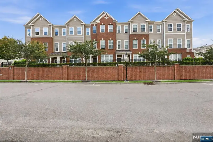 11 Wesmont Drive, Wood Ridge, NJ 07075 - #2
