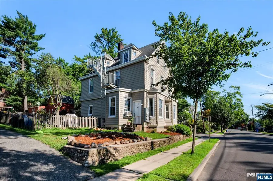 809 Park Avenue, River Edge, NJ 07661 - #3
