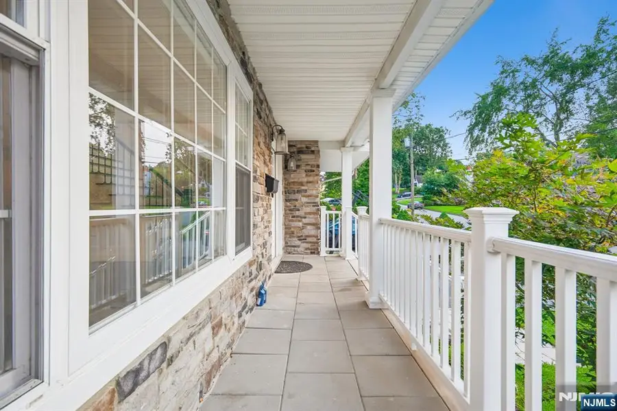 9 Burnet Hill Road, Livingston, NJ 07039 - #3