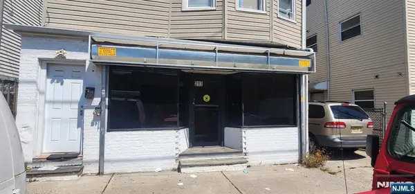 213 21st Avenue, Paterson, NJ 07501