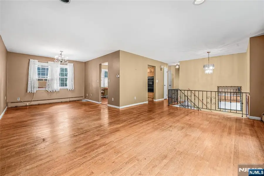 1 Gary Court, Park Ridge, NJ 07656 - #2