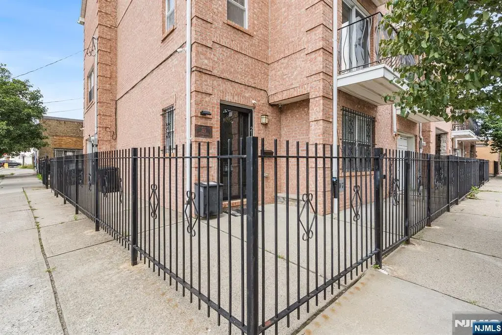 219 Broad Street, Newark, NJ 07104 - #1