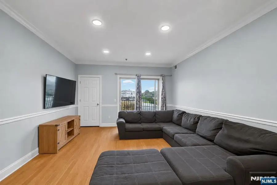 15-19 Tichenor 403, Newark, NJ 07114 - #3