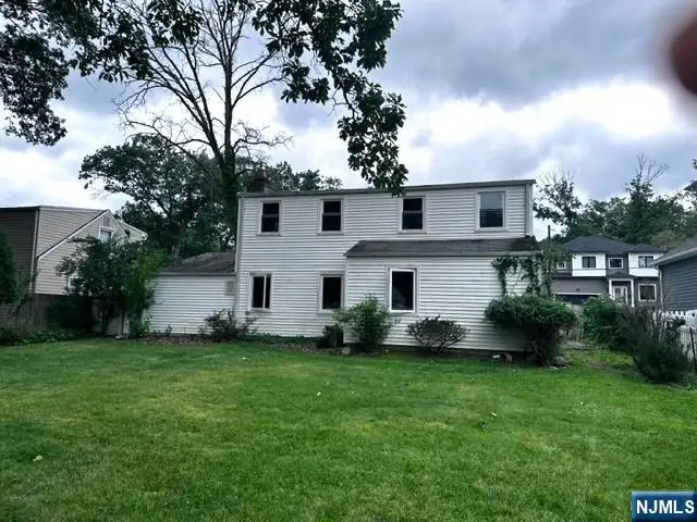 18 Manor Road, Livingston, NJ 07039 - #3