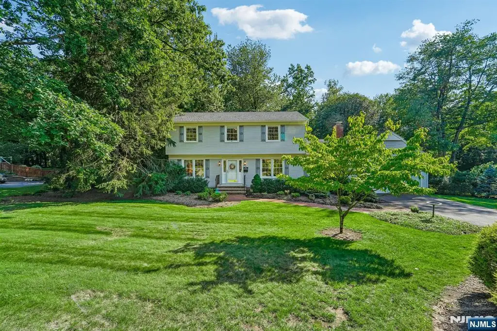 30 Arlton Avenue, Allendale, NJ 07401 - #1