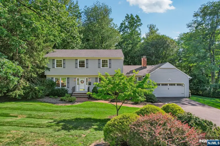 30 Arlton Avenue, Allendale, NJ 07401 - #2