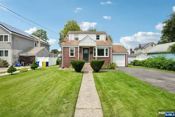 560 Glenwood Avenue, Teaneck, NJ 07666
