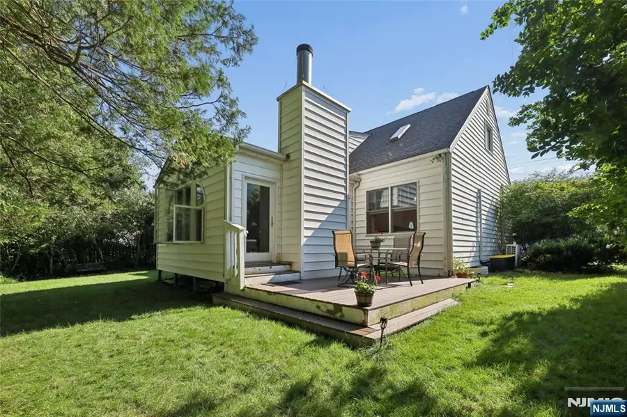 16-03 Radburn Road, Fair Lawn, NJ 07410 - #2