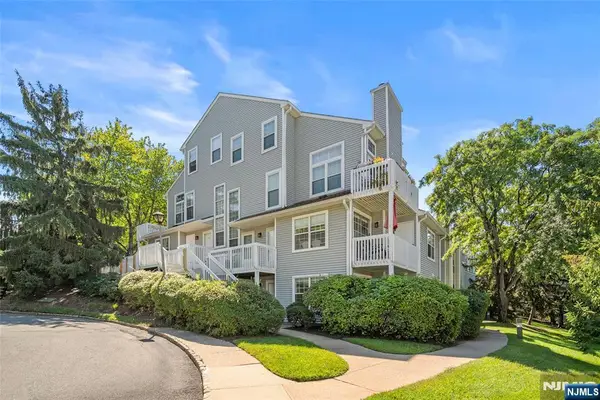22 Mallard Court, Englewood, NJ 07631