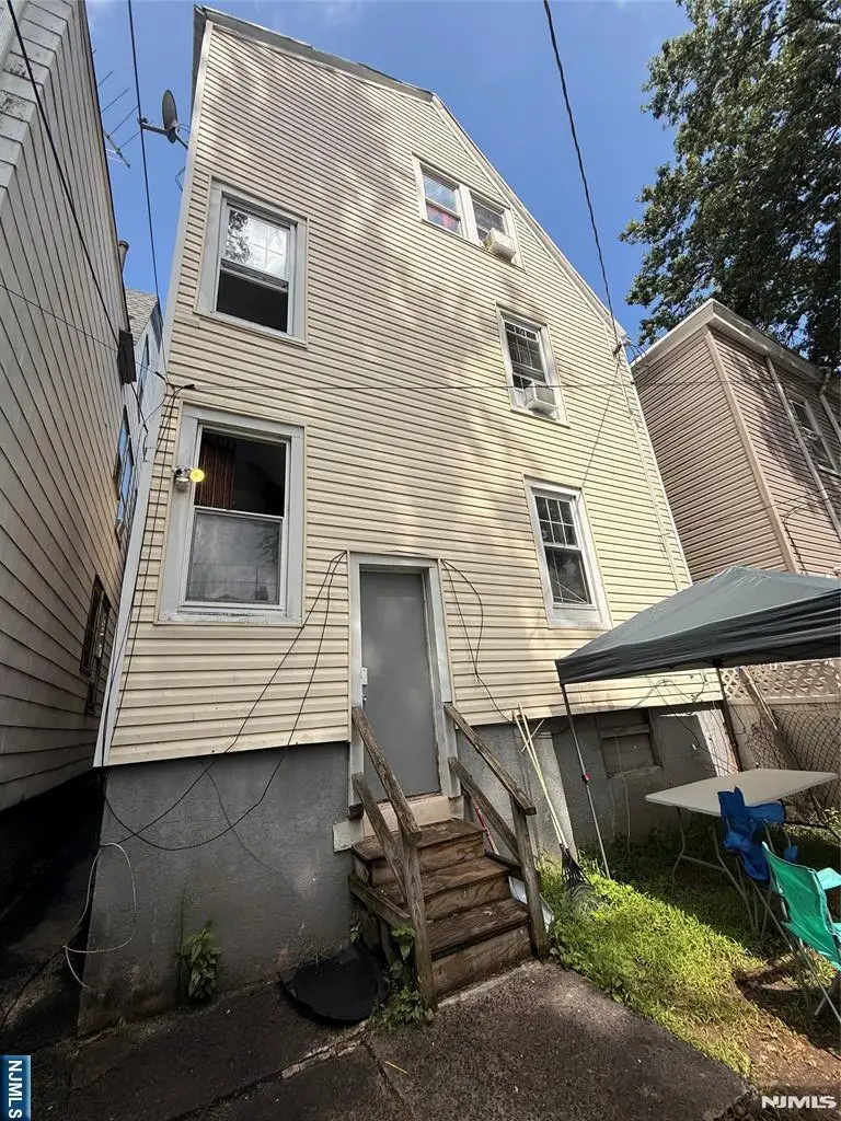 538 Norwood Street, East Orange, NJ 07018 - #2