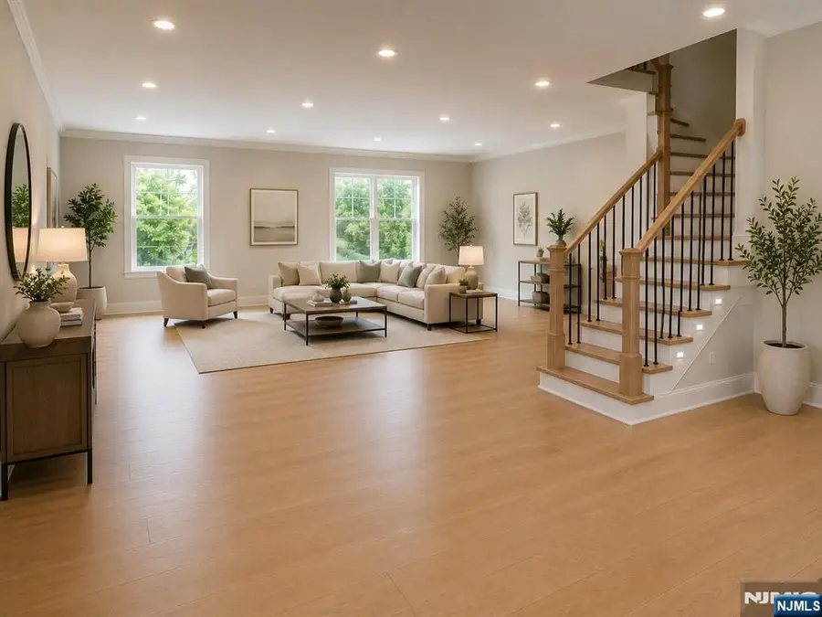 6 Scharg Court, Clifton, NJ 07013 - #3