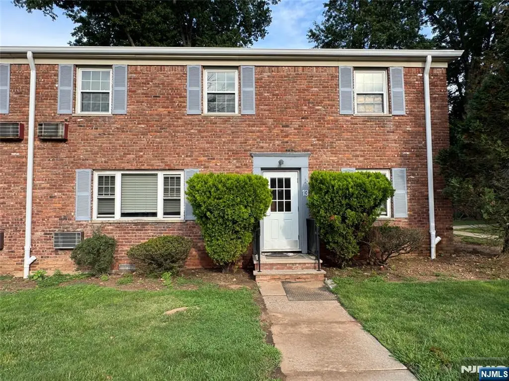 13 Wedgewood Drive 87, Verona, NJ 07044 - #1