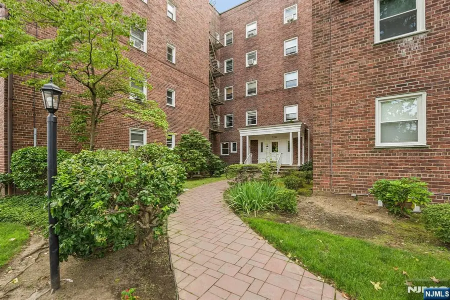 326 Bridge 1-G, Fort Lee, NJ 07024 - #2