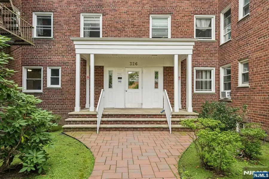 326 Bridge 1-G, Fort Lee, NJ 07024 - #3