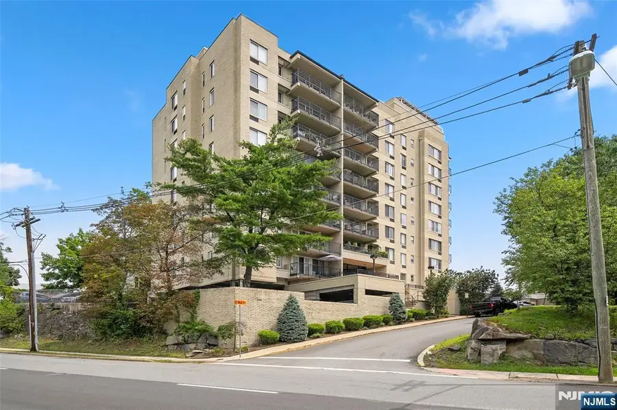 1 Wall Street 2E, Fort Lee, NJ 07024 - #2