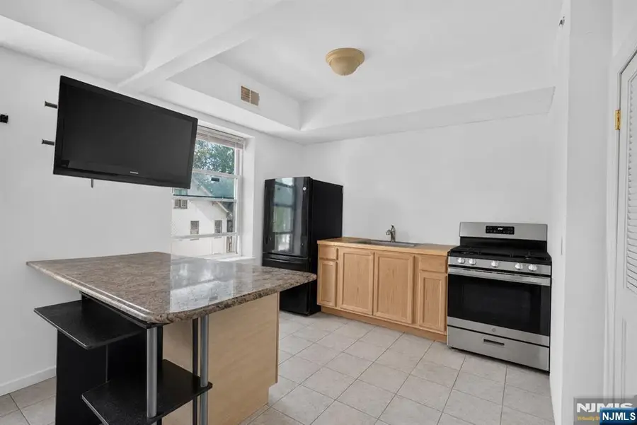 133 Maple Avenue 303, East Orange, NJ 07017 - #2
