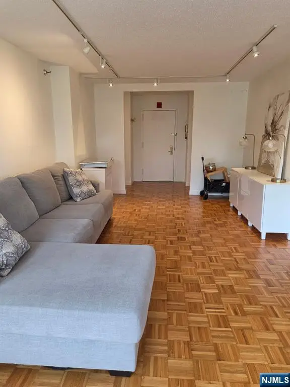 316 Prospect 3J, Hackensack, NJ 07601