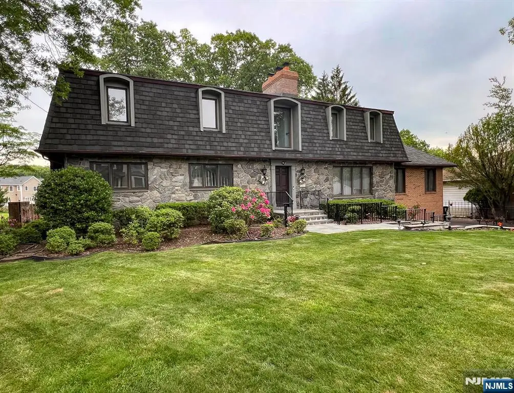 203 Harwood Place, Paramus, NJ 07652 - #1