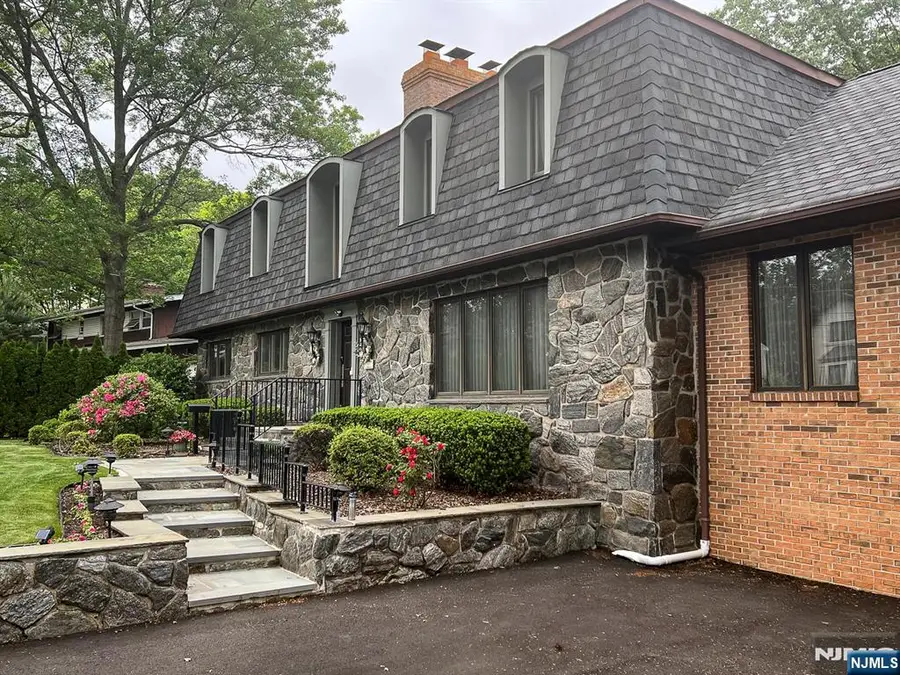 203 Harwood Place, Paramus, NJ 07652 - #3