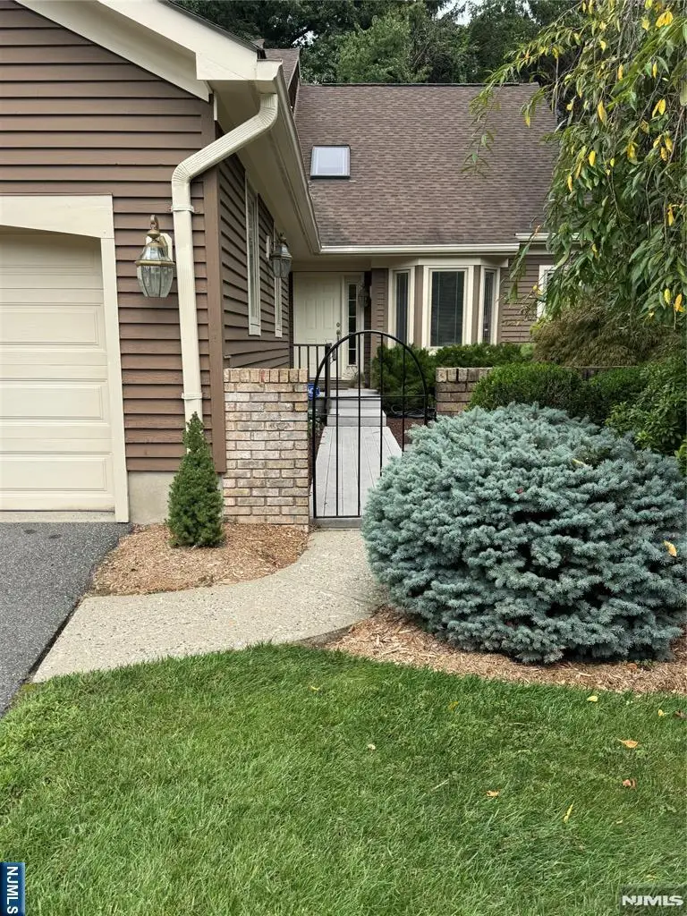 239 Westervelt Lane, Mahwah, NJ 07430 - #1
