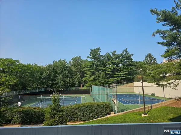 3 Regency Circle, Englewood, NJ 07631