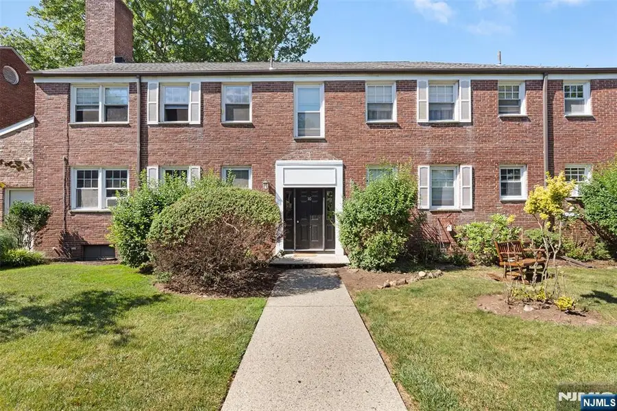 349 Bloomfield Avenue 33, Verona, NJ 07044 - #3