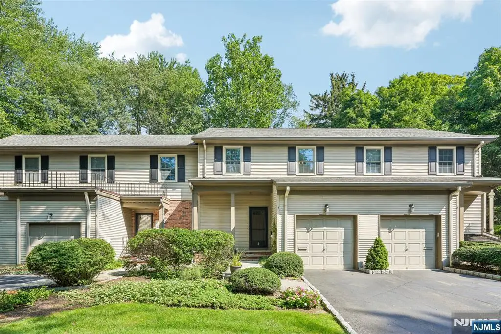 4 Allison Court, Allendale, NJ 07401 - #1
