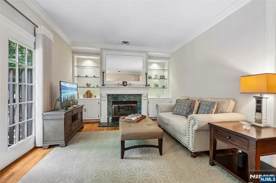 4 Allison Court, Allendale, NJ 07401 - #3