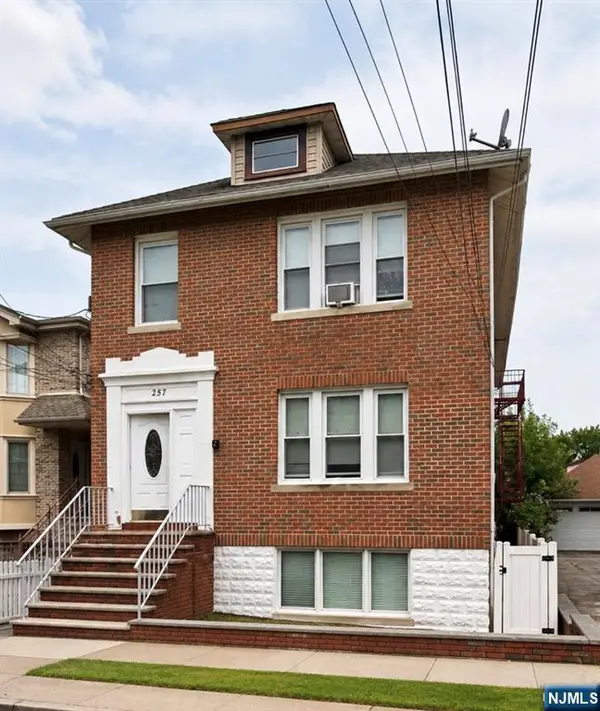 257 Roff Avenue, Palisades Park, NJ 07650