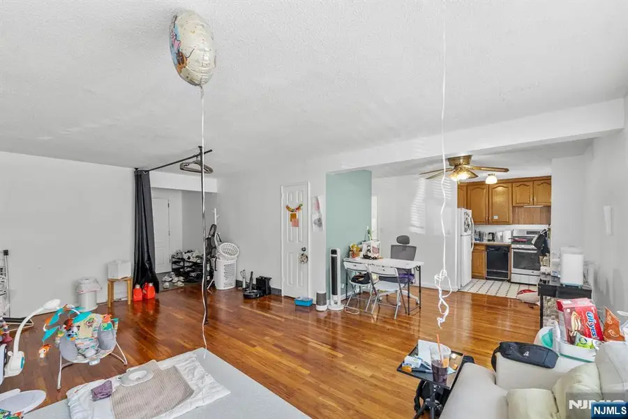 1575 Center Avenue 1F, Fort Lee, NJ 07024 - #3