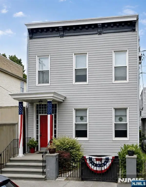 522 26th Street, Union City, NJ 07087