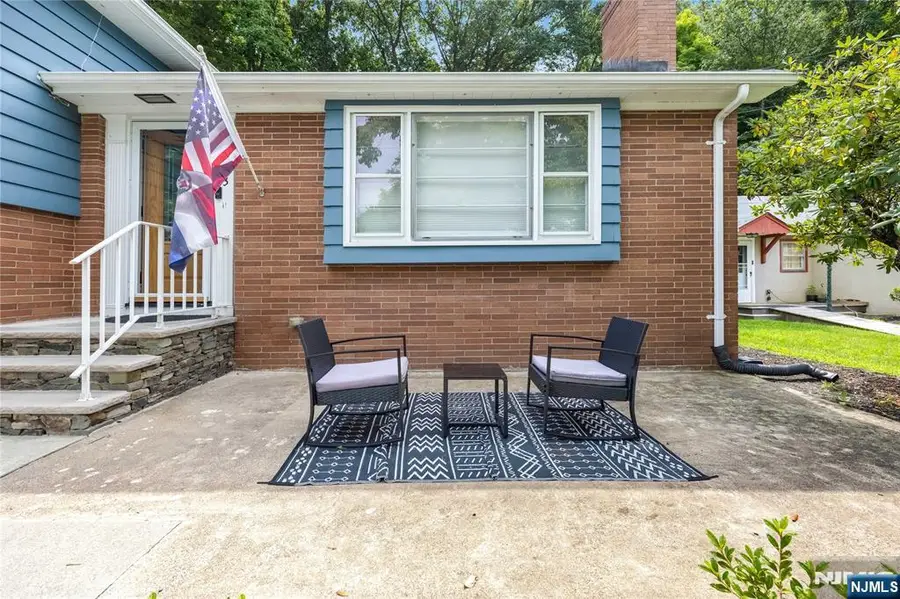 13 15 East Street, Wanaque, NJ 07465 - #3