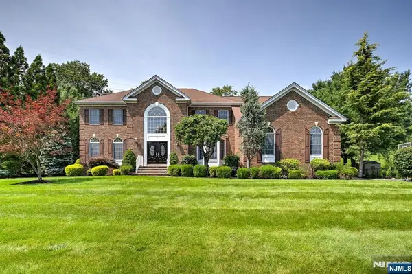7 Bonnieview Lane, Montville Township, NJ 07082