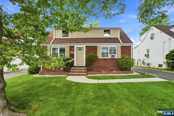 654 Howard Street, Teaneck, NJ 07666