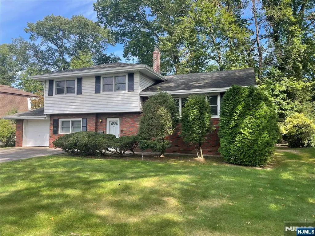 420 Lakeview Drive, Oradell, NJ 07649 - #1