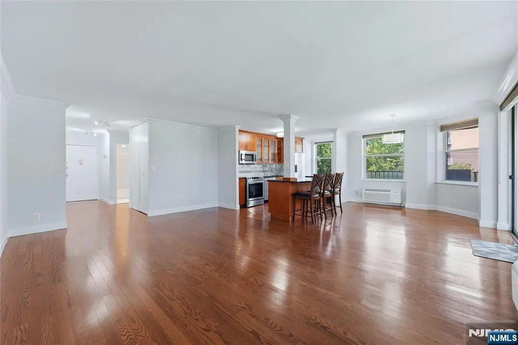 200 Grand Cove Way 4J, Edgewater, NJ 07020 - #1