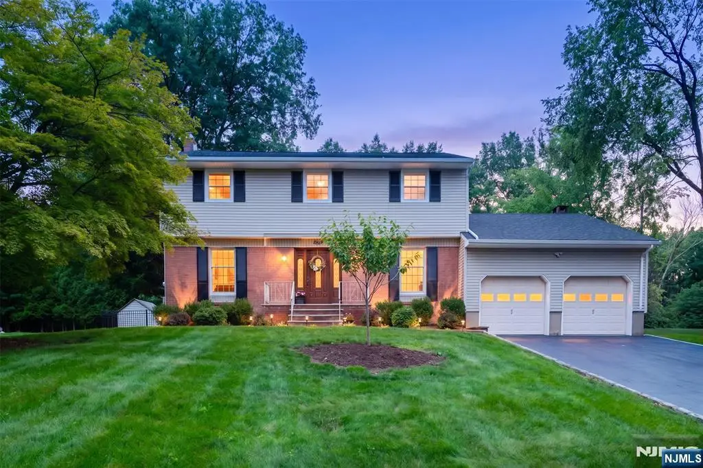 8 Cedar Lane, Roseland, NJ 07068 - #1
