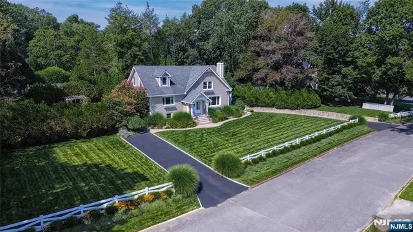 34 Grandview Drive, Wayne, NJ 07470