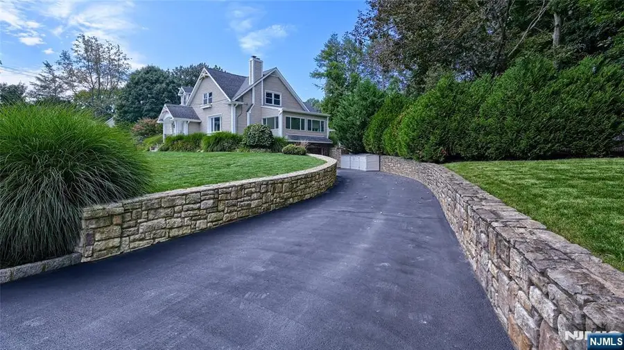 34 Grandview Drive, Wayne, NJ 07470 - #3