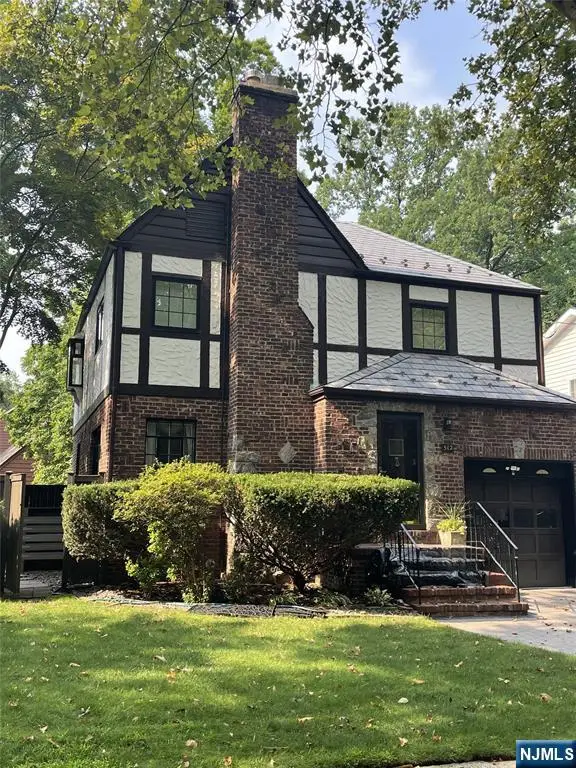 512 Fairidge Terrace, Teaneck, NJ 07666 - #2