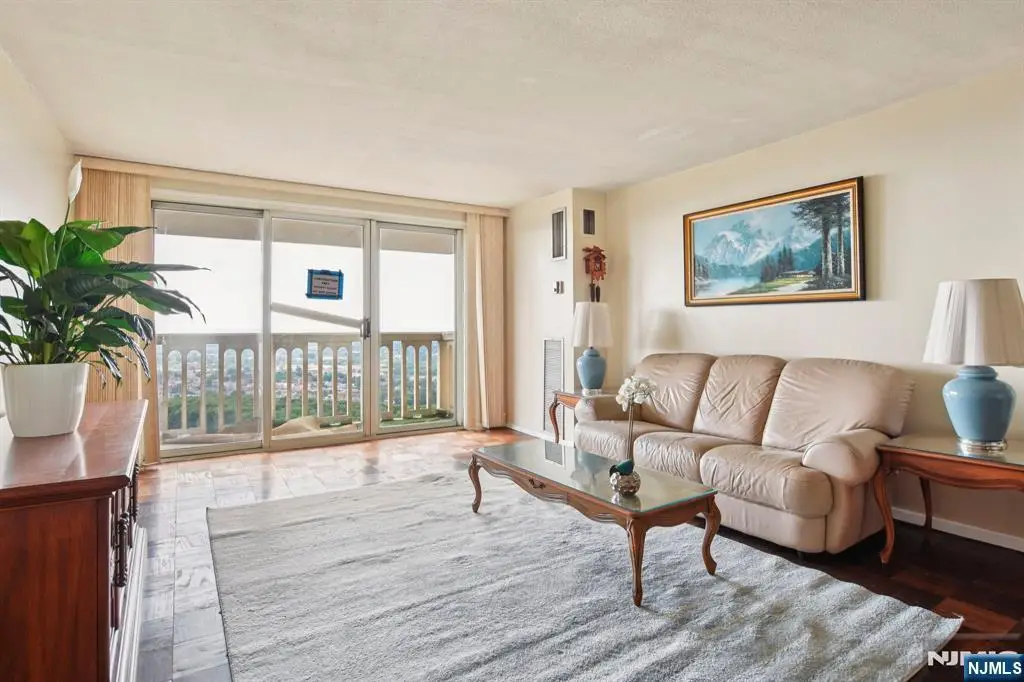 555 North Avenue 25K, Fort Lee, NJ 07024 - #1